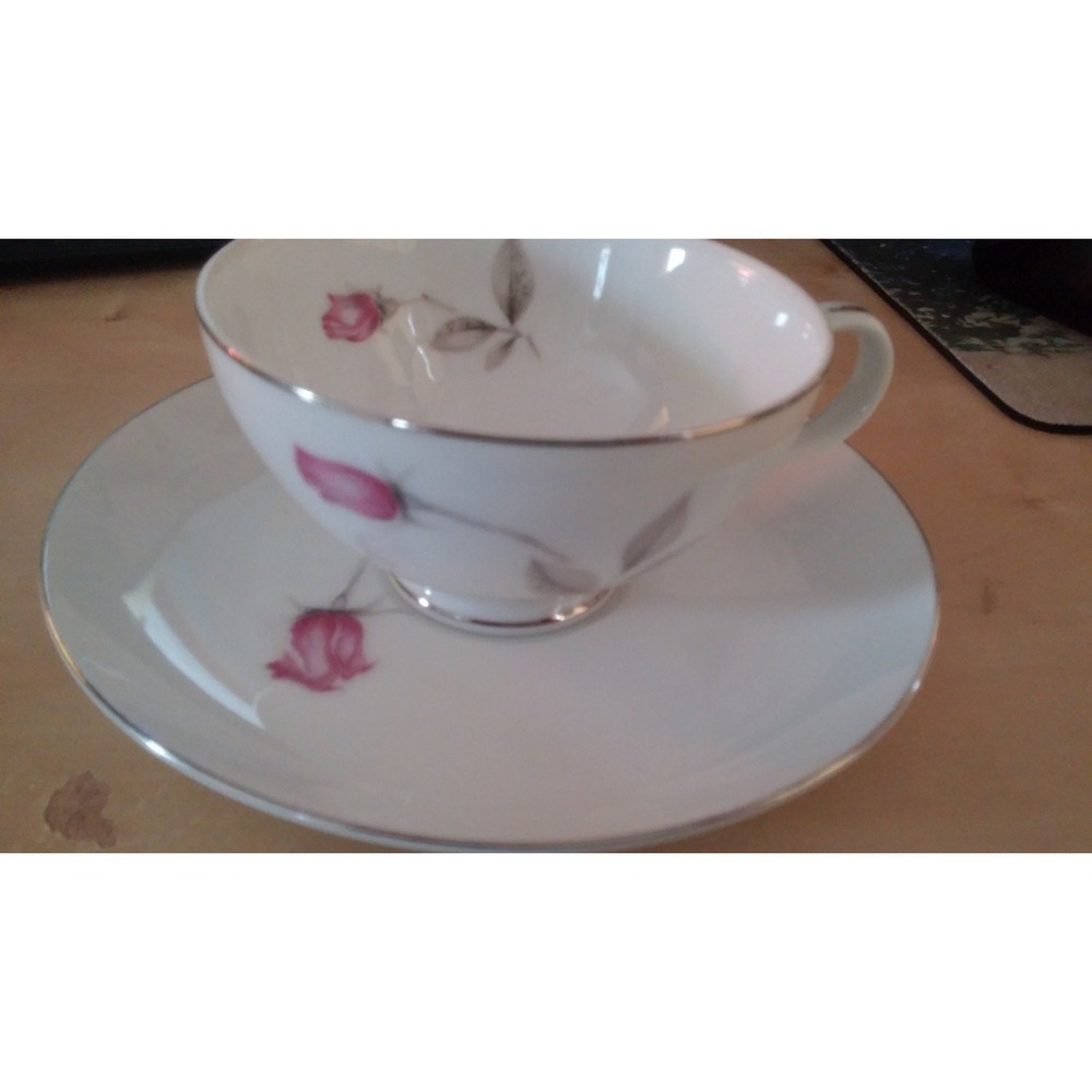 Empress Tea Rose fine china teacup and saucer‎